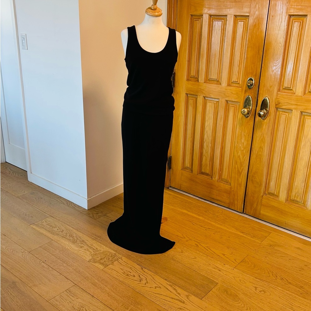 Black Halo Classic Black Maxi Dress